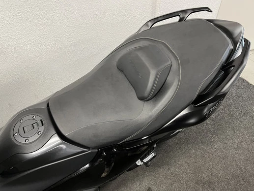 Yamaha T-MAX - Afbeelding 21 van 24