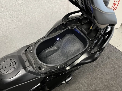 Yamaha T-MAX - Afbeelding 22 van 24