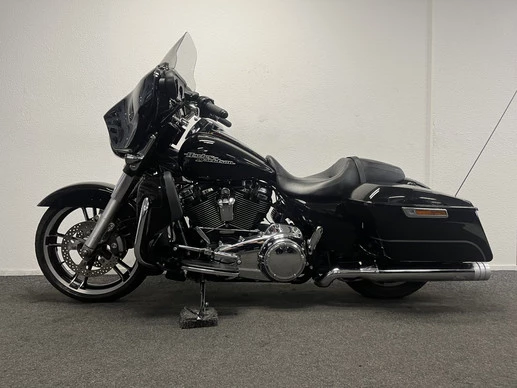 Harley-Davidson Street Glide - Afbeelding 13 van 22