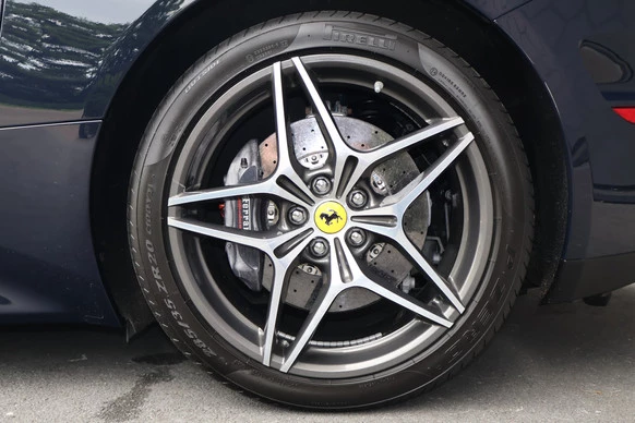 Ferrari California - Afbeelding 17 van 30