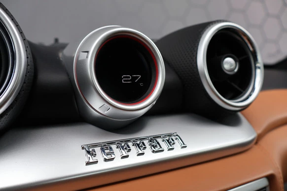 Ferrari California - Afbeelding 21 van 30