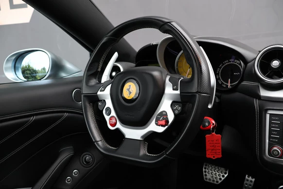 Ferrari California - Afbeelding 3 van 30