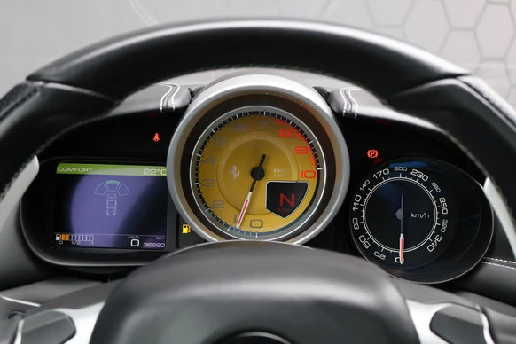 Ferrari California - Afbeelding 11 van 30