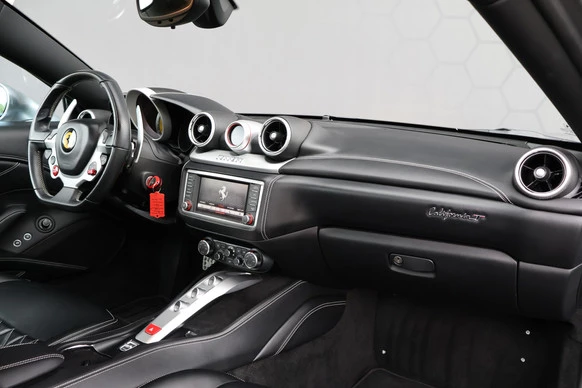 Ferrari California - Afbeelding 13 van 30