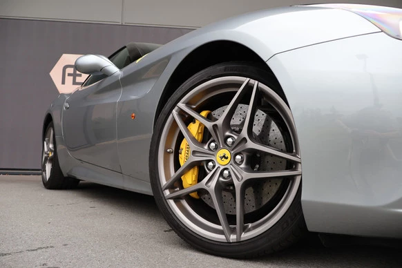 Ferrari California - Afbeelding 19 van 30