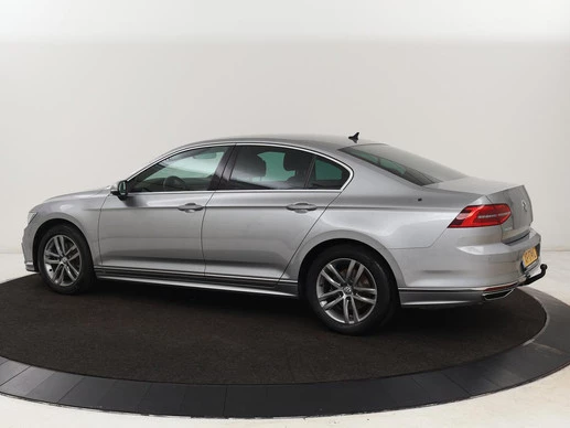 Volkswagen Passat - Afbeelding 2 van 30