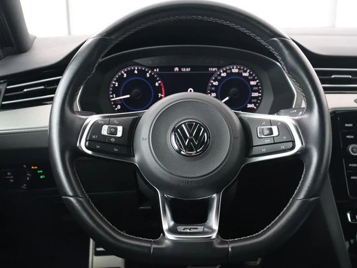 Volkswagen Passat - Afbeelding 4 van 30