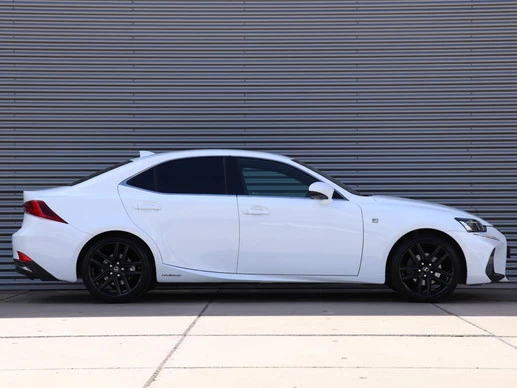 Lexus IS - Afbeelding 7 van 30