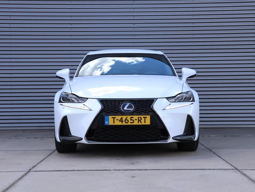 Lexus IS - Afbeelding 10 van 30