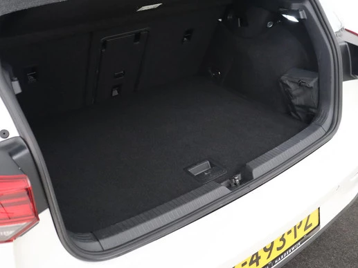 Volkswagen Golf - Afbeelding 21 van 30