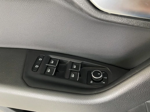 Volkswagen Touareg - Afbeelding 17 van 30