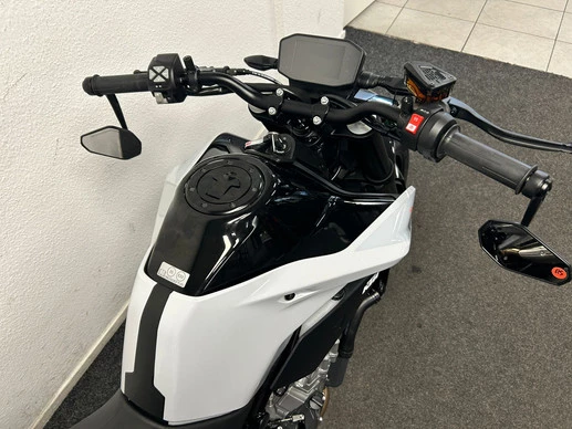 KTM 790 Duke - Afbeelding 8 van 21
