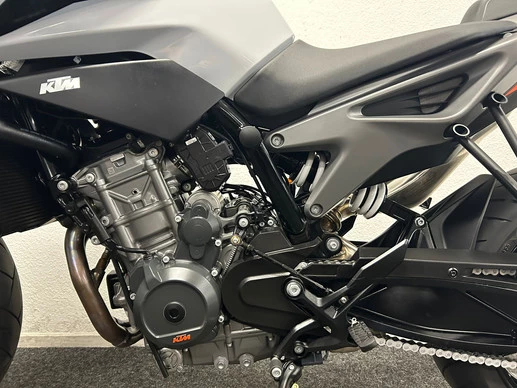 KTM 790 Duke - Afbeelding 16 van 21