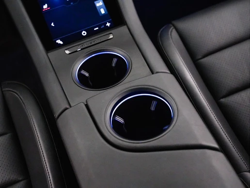 Porsche Taycan - Afbeelding 18 van 30