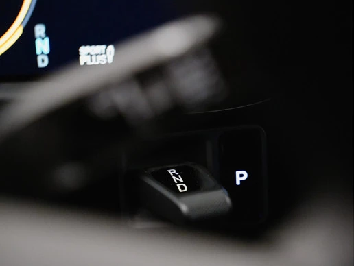 Porsche Taycan - Afbeelding 23 van 30