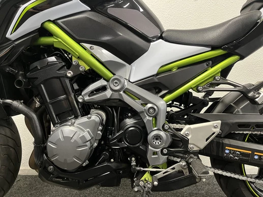 Kawasaki Z900 - Afbeelding 17 van 22