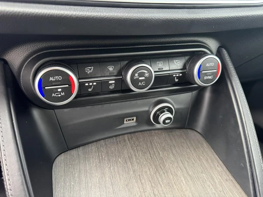 Alfa Romeo Stelvio - Afbeelding 22 van 30