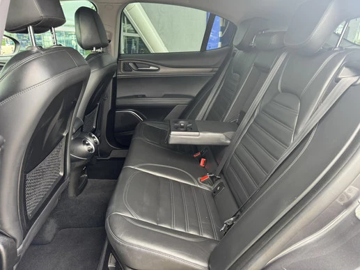 Alfa Romeo Stelvio - Afbeelding 25 van 30