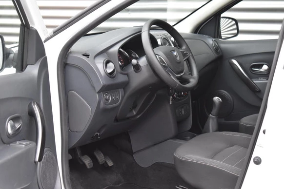 Dacia Logan - Afbeelding 11 van 30