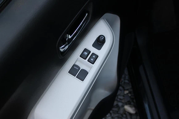 Suzuki Ignis - Afbeelding 18 van 30