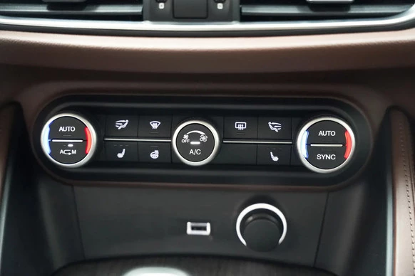 Alfa Romeo Stelvio - Afbeelding 9 van 30