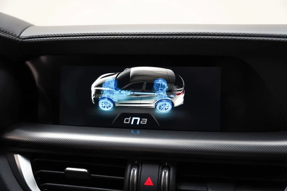 Alfa Romeo Stelvio - Afbeelding 28 van 30