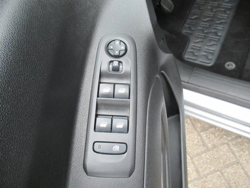 Opel Combo - Afbeelding 27 van 30