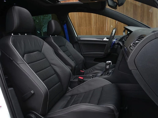 Volkswagen Golf - Afbeelding 16 van 30