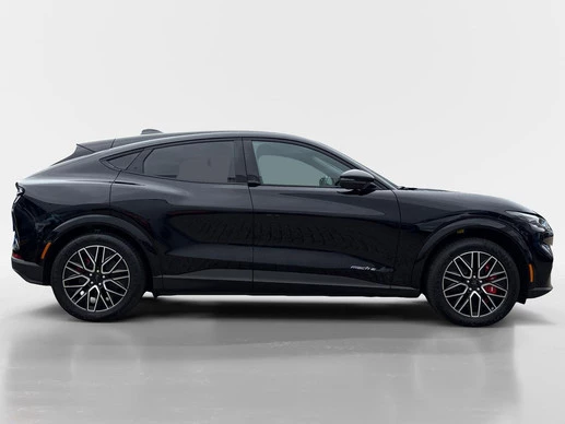 Ford Mustang Mach-E - Afbeelding 6 van 30