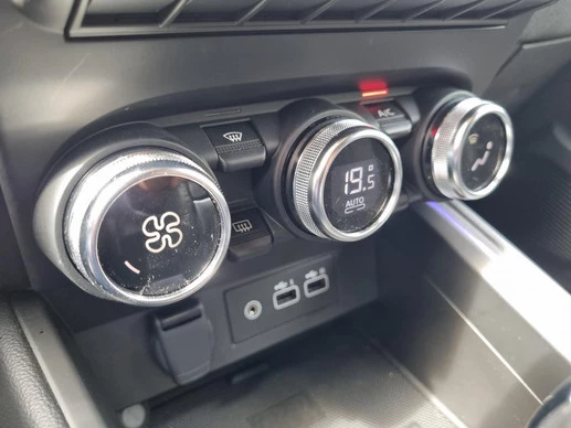 Renault Clio - Afbeelding 18 van 30