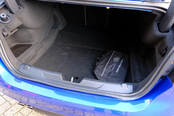 Jaguar XE - Afbeelding 10 van 30