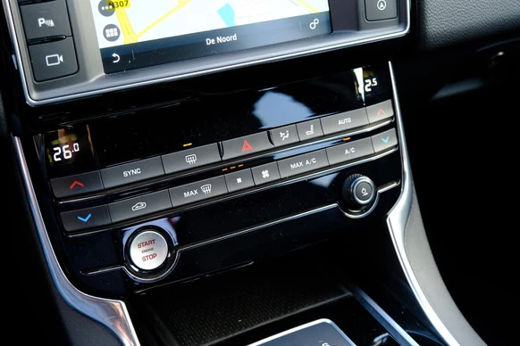 Jaguar XE - Afbeelding 13 van 30