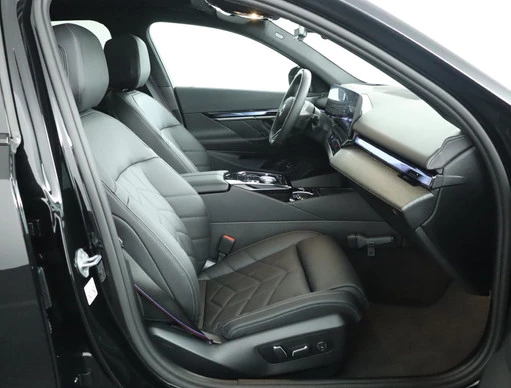 BMW i5 - Afbeelding 11 van 30
