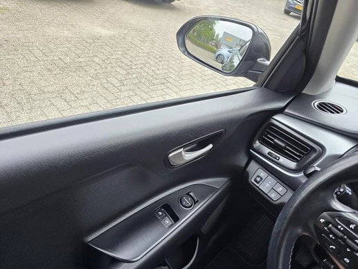 Kia Rio - Afbeelding 27 van 30