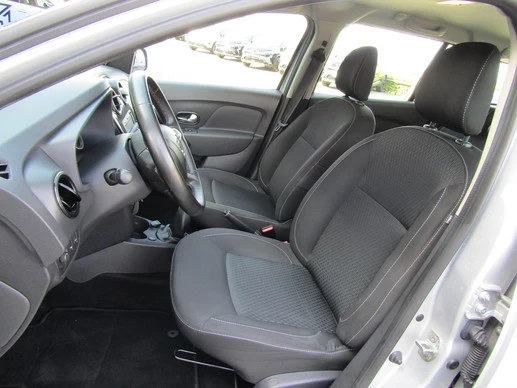 Dacia Logan - Afbeelding 16 van 27