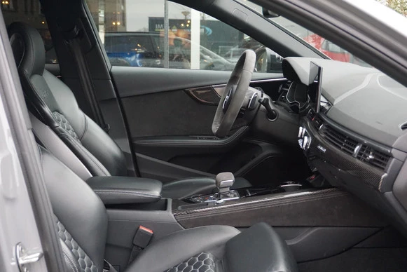 Audi RS4 - Afbeelding 9 van 30