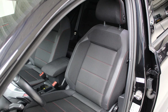 Volkswagen T-Roc - Afbeelding 18 van 30