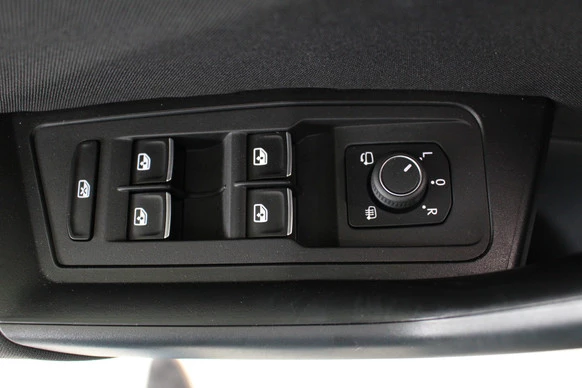 Volkswagen T-Roc - Afbeelding 19 van 30