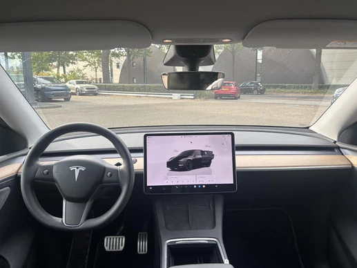 Tesla Model Y - Afbeelding 13 van 30