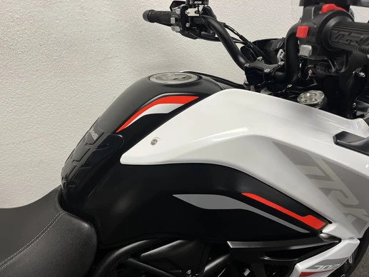 Benelli TRK - Afbeelding 11 van 22