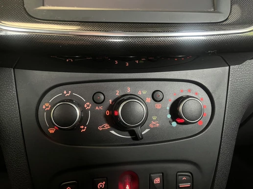 Dacia Logan - Afbeelding 28 van 30