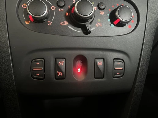 Dacia Logan - Afbeelding 29 van 30