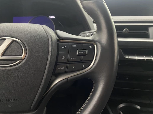 Lexus UX - Afbeelding 17 van 30