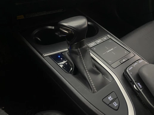 Lexus UX - Afbeelding 21 van 30