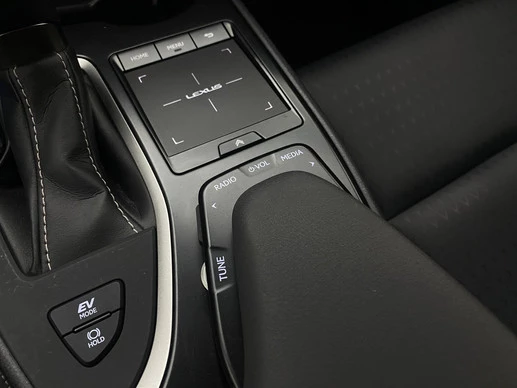 Lexus UX - Afbeelding 23 van 30