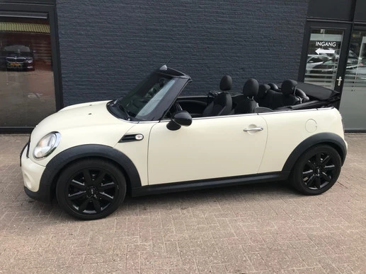 MINI Cooper Cabrio - Afbeelding 2 van 30