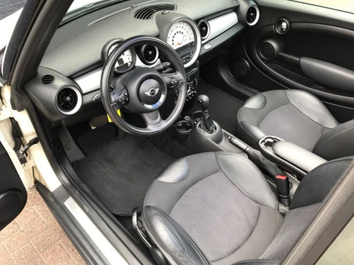 MINI Cooper Cabrio - Afbeelding 20 van 30