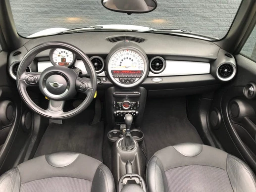 MINI Cooper Cabrio - Afbeelding 21 van 30