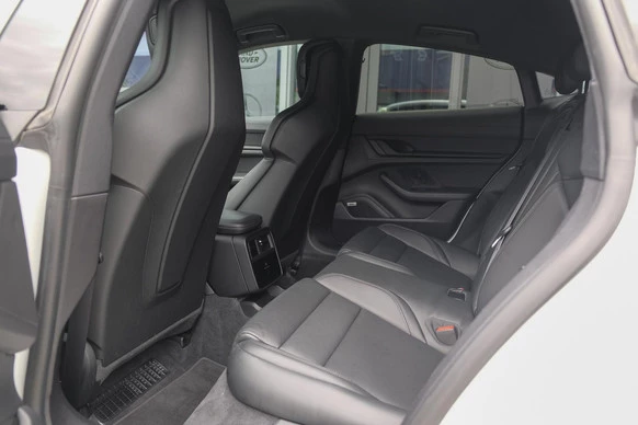 Porsche Taycan - Afbeelding 11 van 30