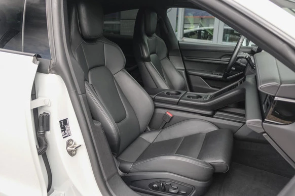 Porsche Taycan - Afbeelding 12 van 30